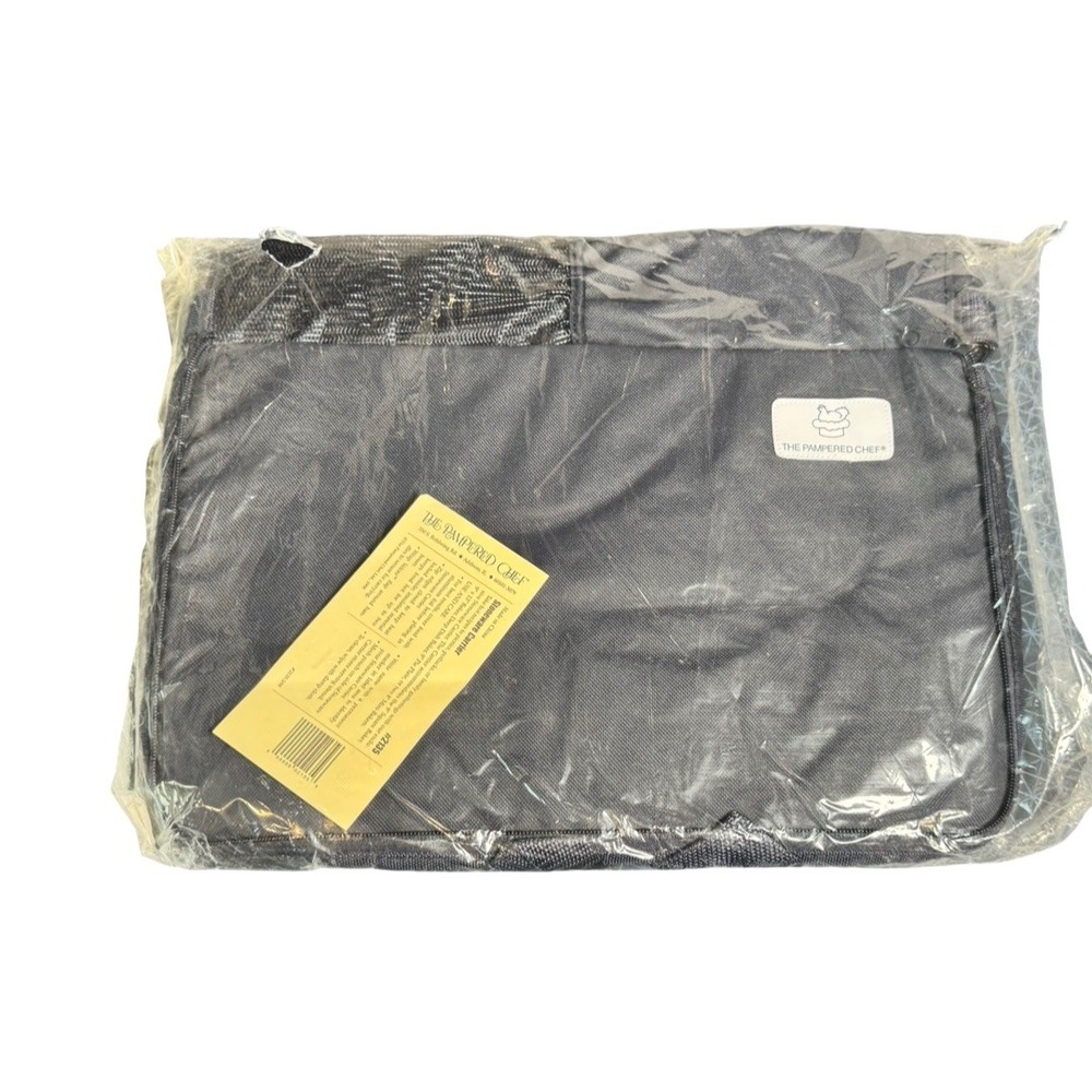 The Pampered Chef Stoneware Carrier 2135 Insulated Navy Blue 9x13 Casserole Bag